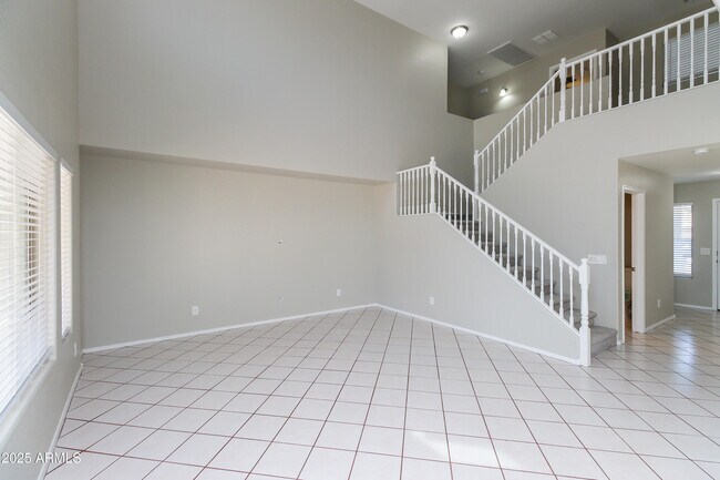 Building Photo - 11221 W Mountain View Dr
