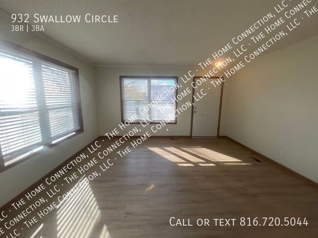 Building Photo - 932 Swallow Cir