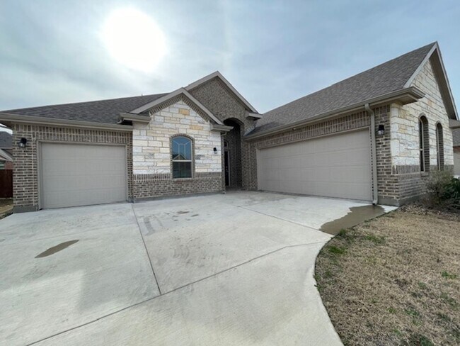 Foto del edificio - 3623 Hidden Hollow Drive