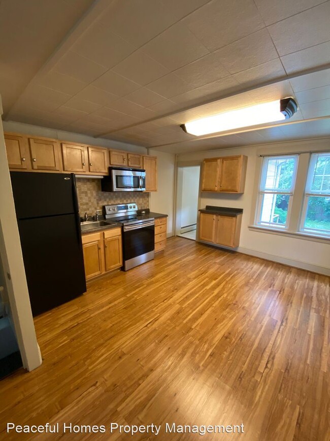 Building Photo - 2 br, 1 bath House - 517 Third St