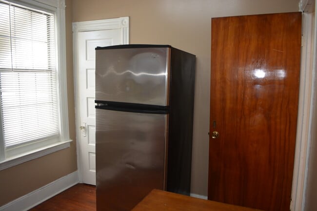 Foto del edificio - 1121 Seymour Ave