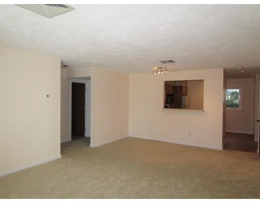 Building Photo - 330 Sunderland Rd
