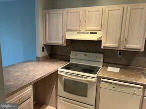 Building Photo - 46 Township Line Rd