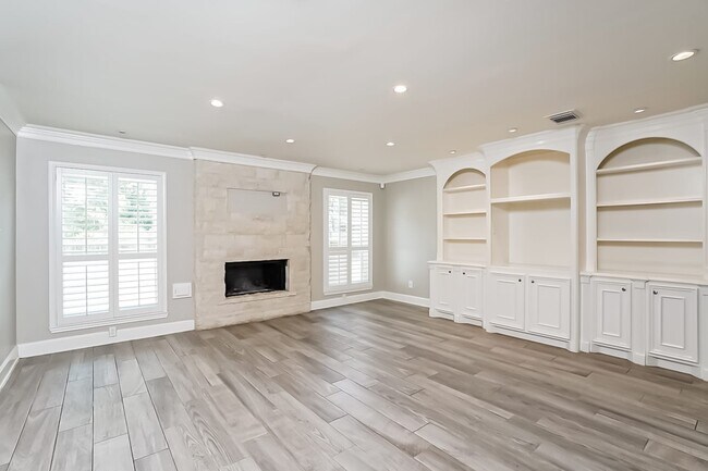 Building Photo - 6311 Wimbledon Villas Drive