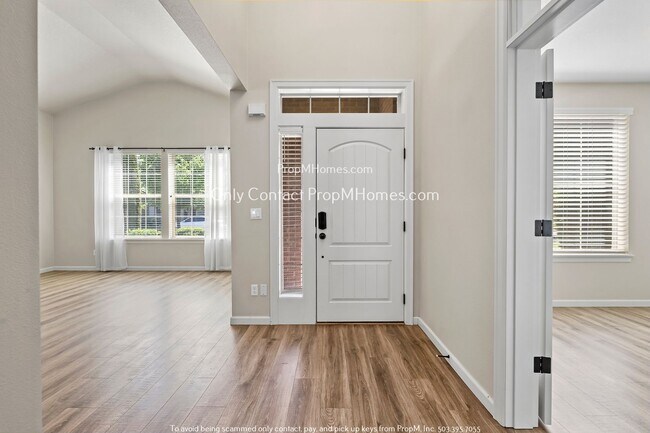 Building Photo - Beautiful Villebois Home - 3 Bedrooms + Bonus Room!