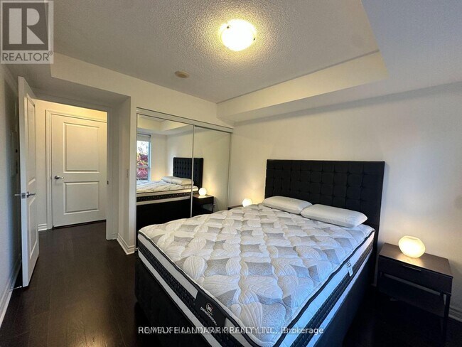 Building Photo - 27-427 Rean Dr