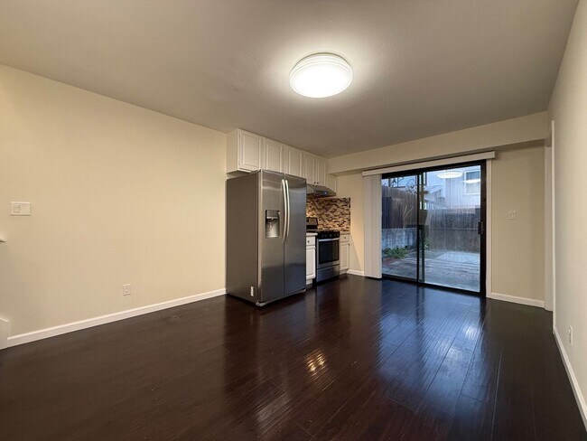 Foto del edificio - 345 Abbot Ave