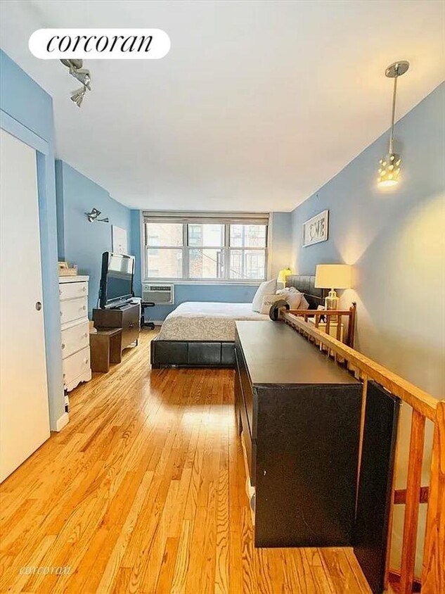 Primary Photo - 343 E 78th St