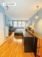 Building Photo - 343 E 78th St