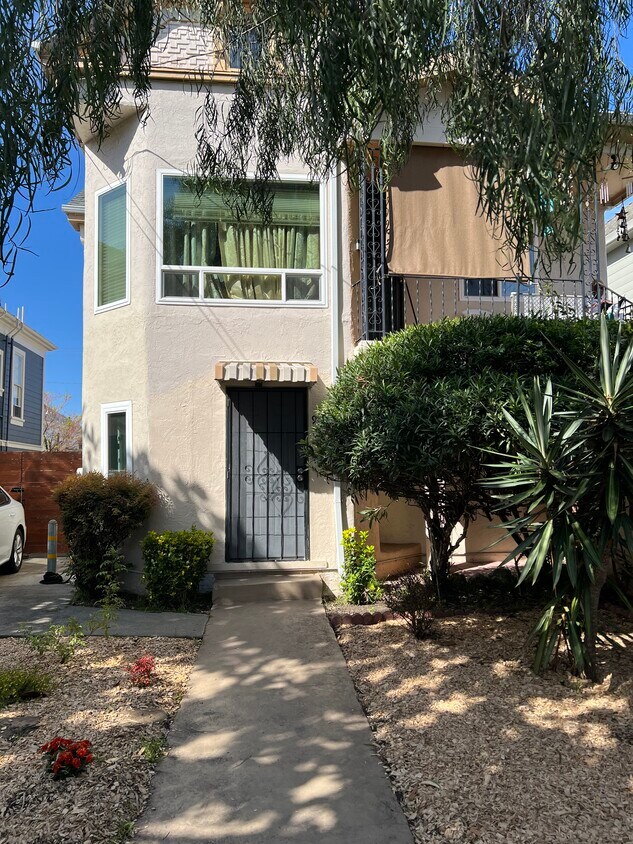 Primary Photo - 958 54th St