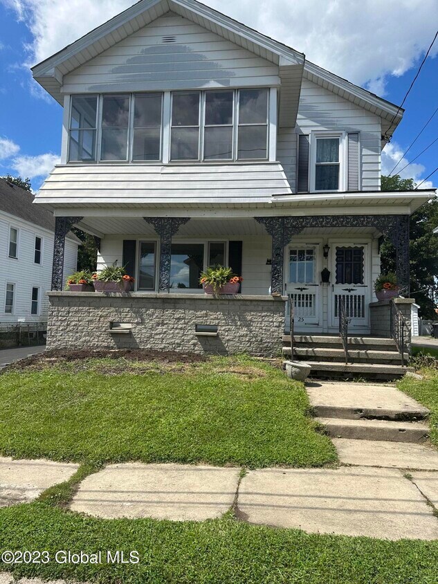 Primary Photo - 25 Mathias Ave