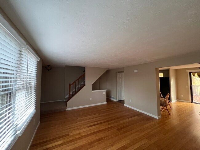 Foto del edificio - 21 Garrison Dr