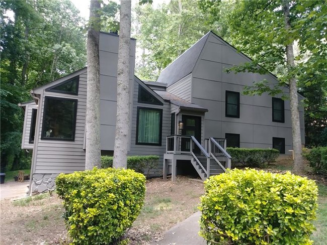 Building Photo - 1545 Kincaid Rd
