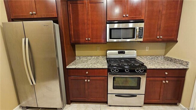 Building Photo - 306 Canter Ct