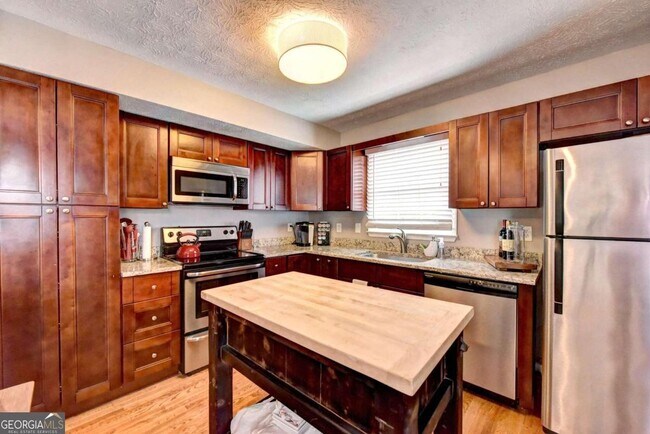 Foto del edificio - 840 Rosedale Ave SE