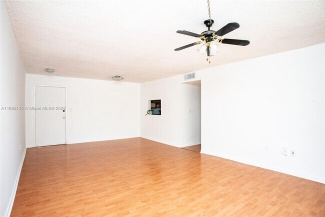 Foto del edificio - 13700 SW 62nd St