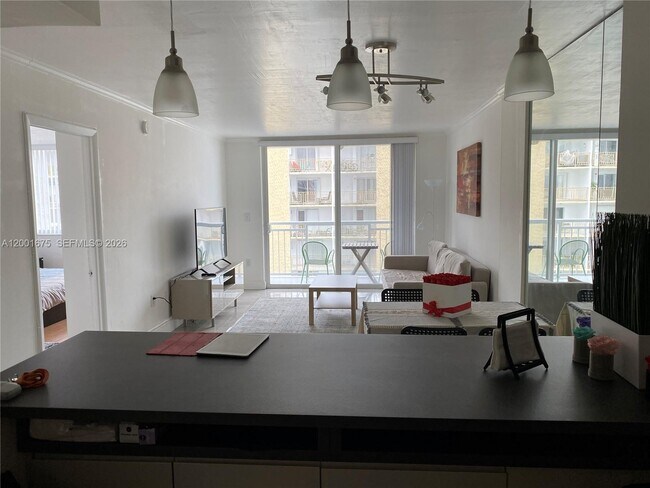 Foto del edificio - 1345 Lincoln Rd