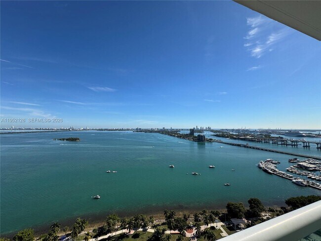 Foto del edificio - 1800 N Bayshore Dr