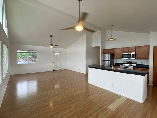 Foto del edificio - Unfurnished 3 Bedroom 2 Bathroom W/ Garage and Yard In Waikoloa Village