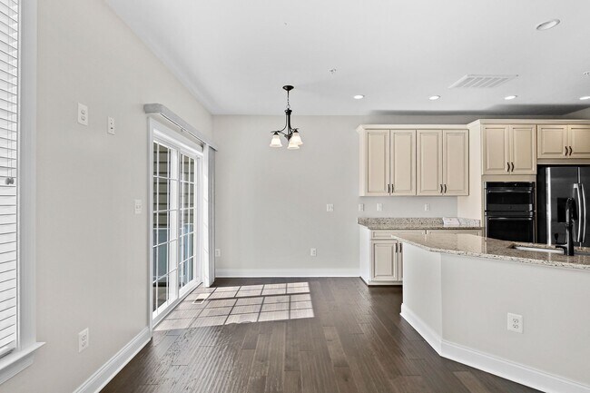 Foto del edificio - 2542 Cherry Tree Rd