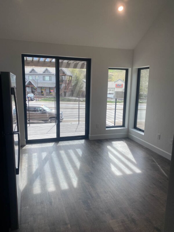 Foto del edificio - 930 Blue River Pkwy