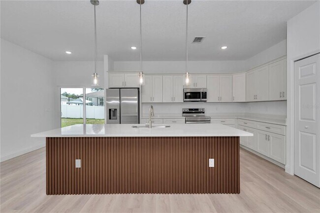 Building Photo - 8101 SW 132 Loop