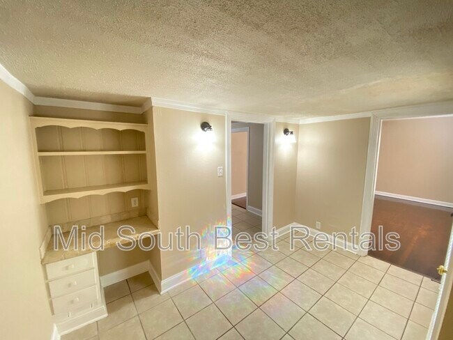 Foto del edificio - 1796 Nelson Ave
