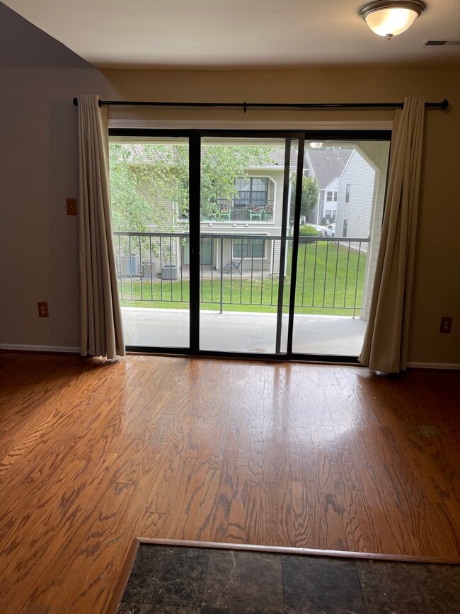 Foto del edificio - 8 Chelmsford Ct