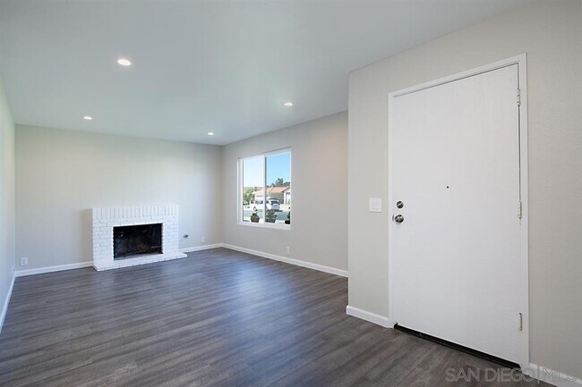 Foto del edificio - 735 Kingswood St