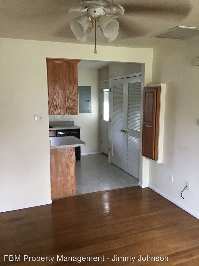 Building Photo - 106 Sunset Cir