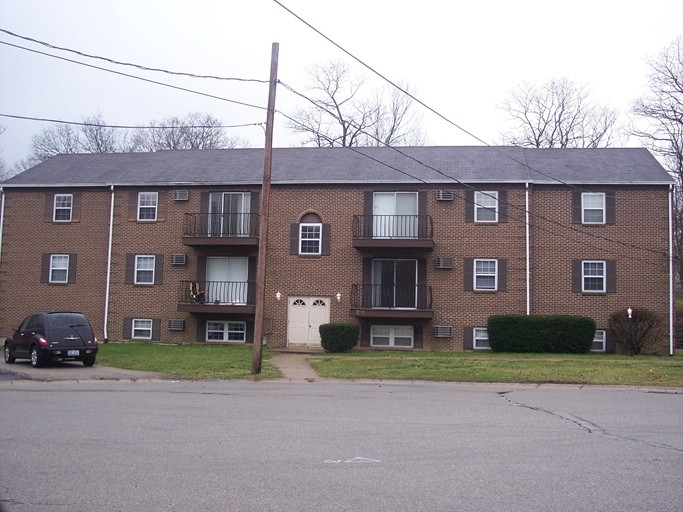Primary Photo - 206 E North St