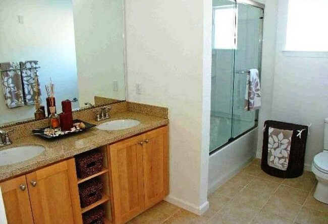Foto del edificio - 1192 Walker Ave
