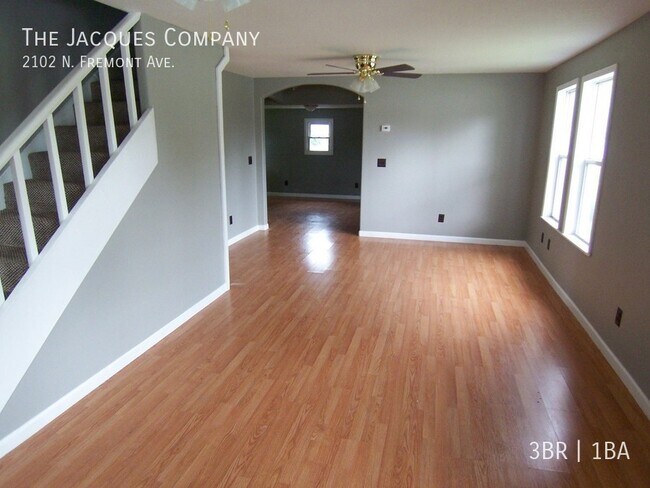 Building Photo - 3 Bedroom Home on Corner Lot