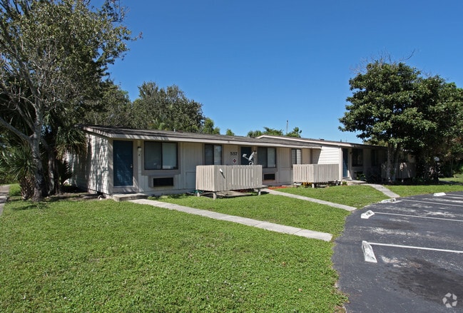 Centro de la Cumbre - Summit Center