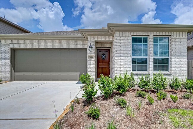 Foto del edificio - 8022 Pinebrook Arbor Ct