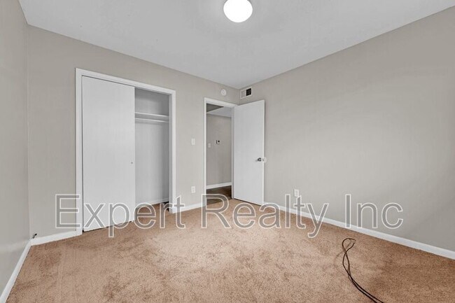 Building Photo - 3225 Avenue S