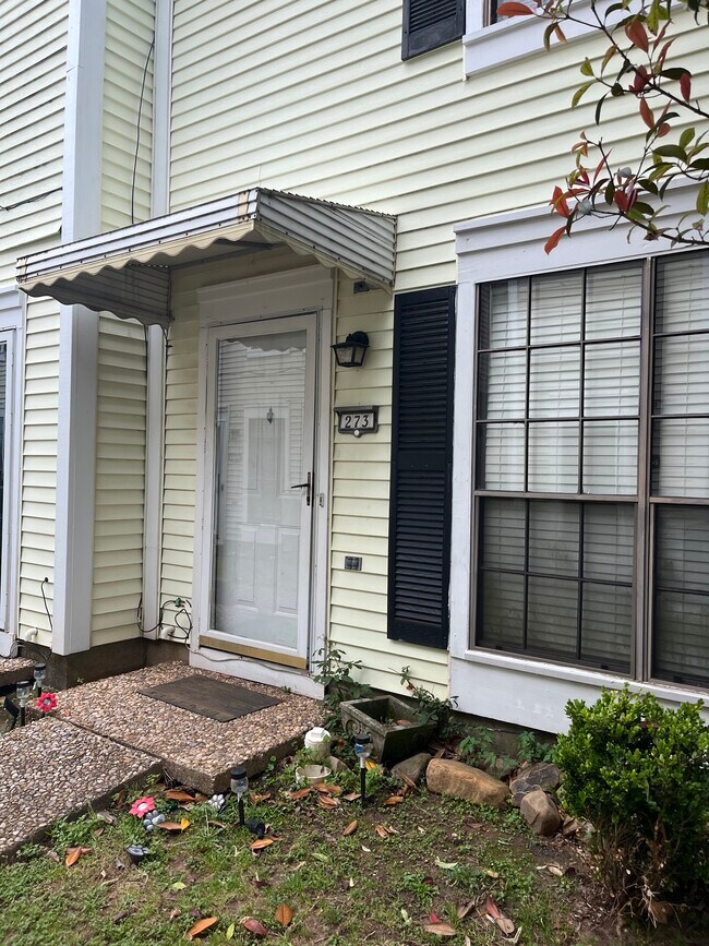 Foto del edificio - 273 Settlers Park Dr
