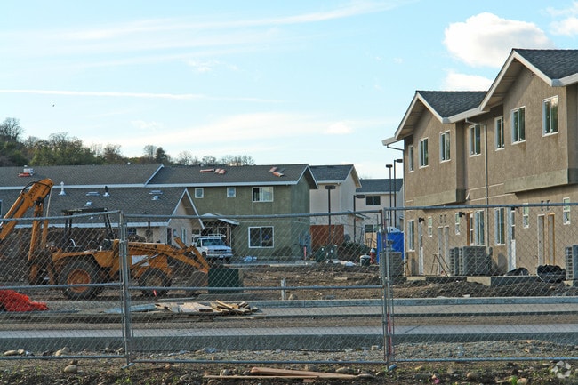Building Photo - Linden Apartments