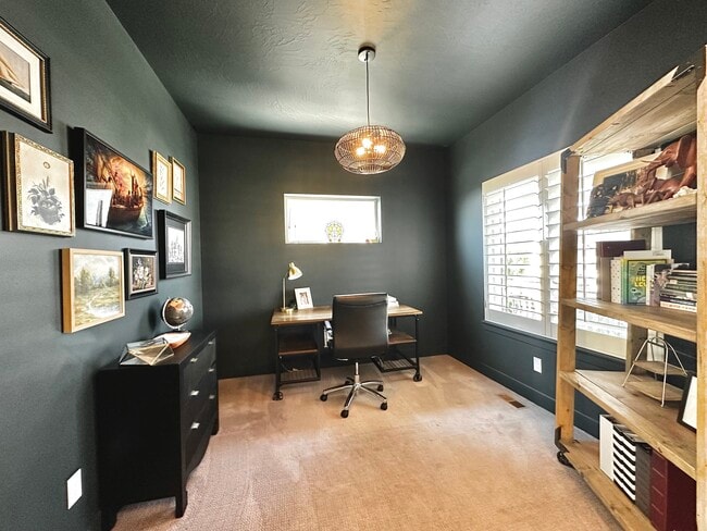 Office (Main Floor) - 7868 N Broken Arrow Ln