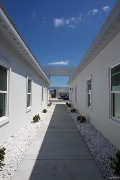 Building Photo - 5705 Notre Dame Ave