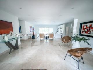 Building Photo - 311 Island Dr