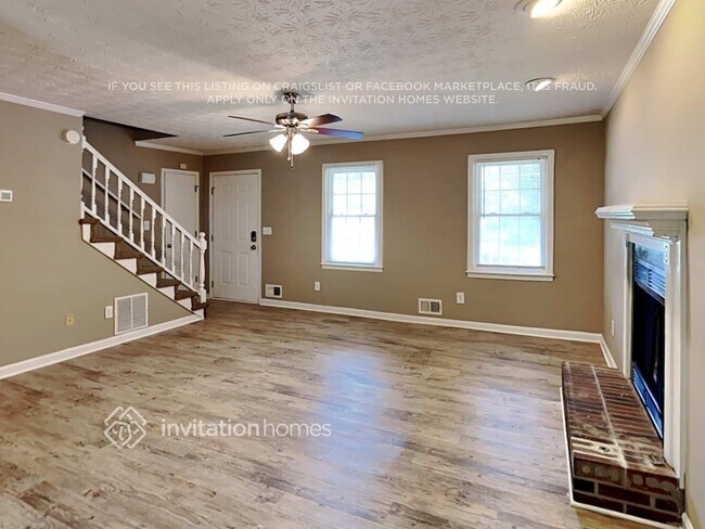 Foto del edificio - 3215 Revere Cir