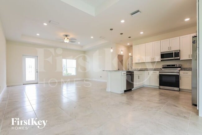 Building Photo - 4594 Flamlau Ave