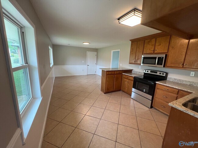 Foto del edificio - 2211 Penhall Dr NE