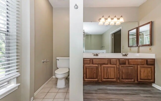Building Photo - 16126 Majestic Glen Ln