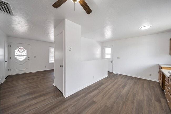 Building Photo - 4144 Bannock Dr