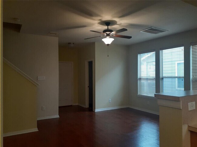 Building Photo - 13043 Stratford Skies Ln