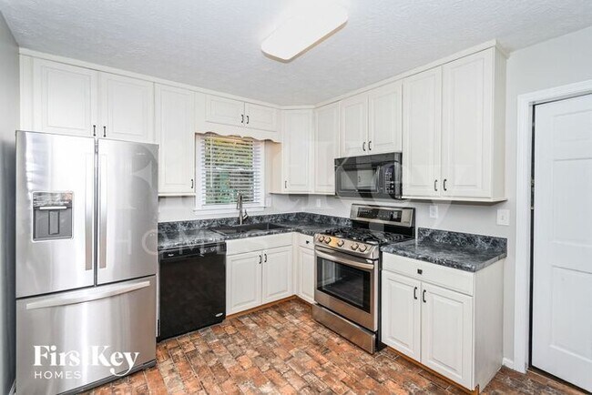 Foto del edificio - 1325 Oak Terrace