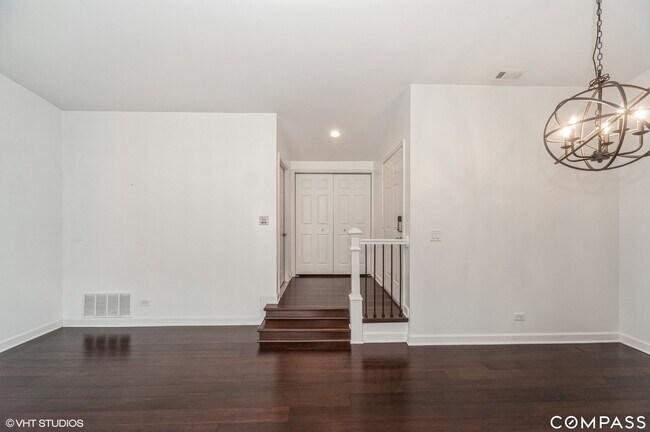 Foto del edificio - 1263 N Streamwood Ln