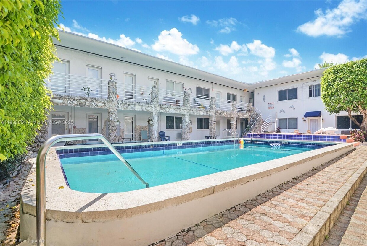 Foto principal - 320 85th St